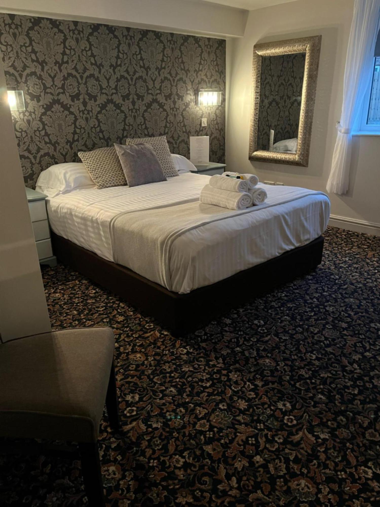 Whiston Hall Екстериор снимка