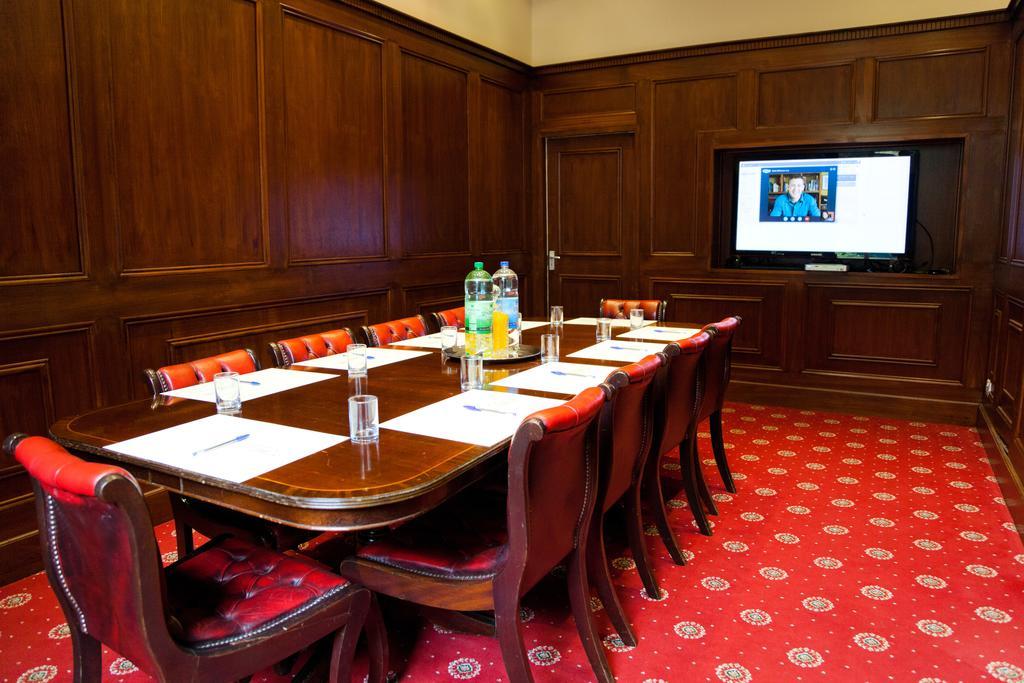 Whiston Hall Екстериор снимка